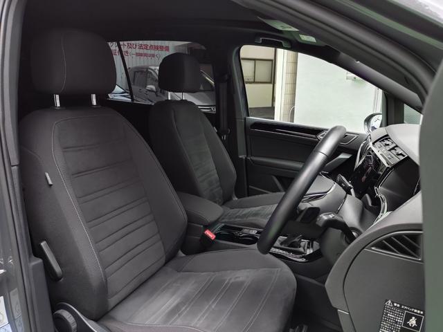 ゴルフトゥーラン ＴＳＩ　Ｒライン　パノラマサンルーフ　前後ドラレコ　ＡＣＣ　軽減ブレーキ　フロントアシスト　レンアシ　パーキングアシスト　デジタルメーター　前後席シートヒーター　ダイナミックライトアシスト　ＣａｒＰｌａｙ　禁煙（18枚目）