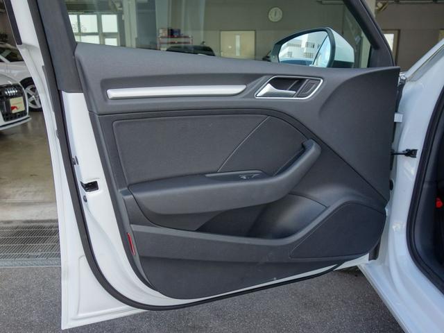 スポーツバック1.4TFSI 認定中古車 ワンオーナー アダプティブクルコン 純正MMIナビ バックカメラ スマートキー 前後センサー 地デジ ETC Bluetooth SD キセノンヘッドライト(41枚目)