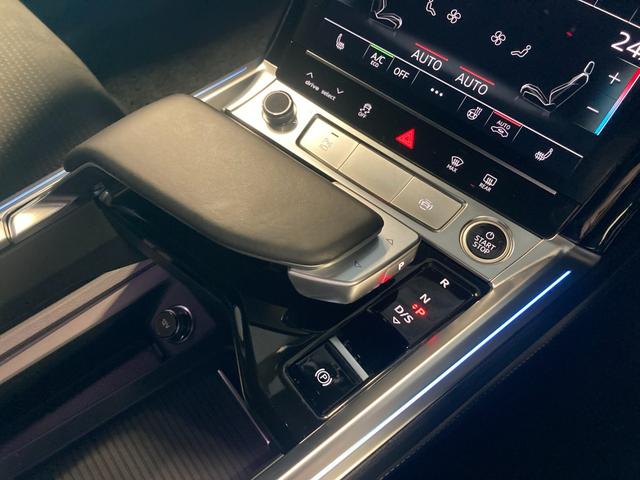 Ｑ８スポーツバック ｅ－トロン ５５ｅ－トロンクワトロ　Ｓライン　Ａｕｄｉ認定中古車　ブラックスタイリングＰＫＧ　サイレンスＰＫＧ　インテリアＰＫＧ　２１インチホイール　アダプティブクルコン　レーンアシスト　サイドアシスト　全方位カメラ　電動リアゲート（22枚目）
