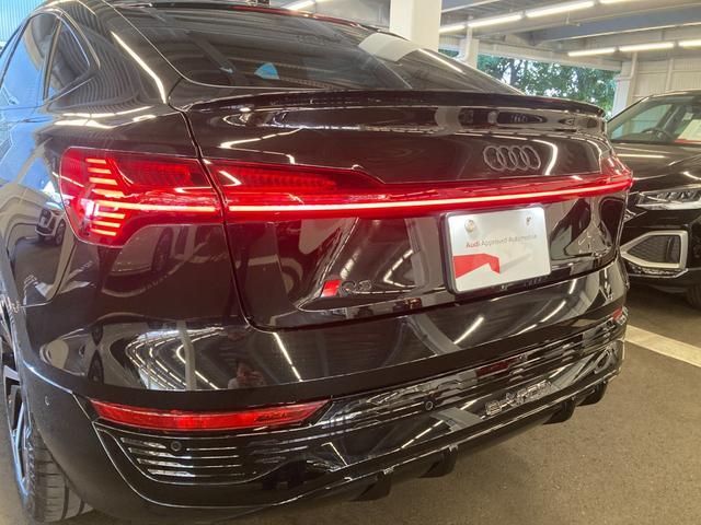 Ｑ８スポーツバック ｅ－トロン ５５ｅ－トロンクワトロ　Ｓライン　Ａｕｄｉ認定中古車　ブラックスタイリングＰＫＧ　サイレンスＰＫＧ　インテリアＰＫＧ　２１インチホイール　アダプティブクルコン　レーンアシスト　サイドアシスト　全方位カメラ　電動リアゲート（59枚目）
