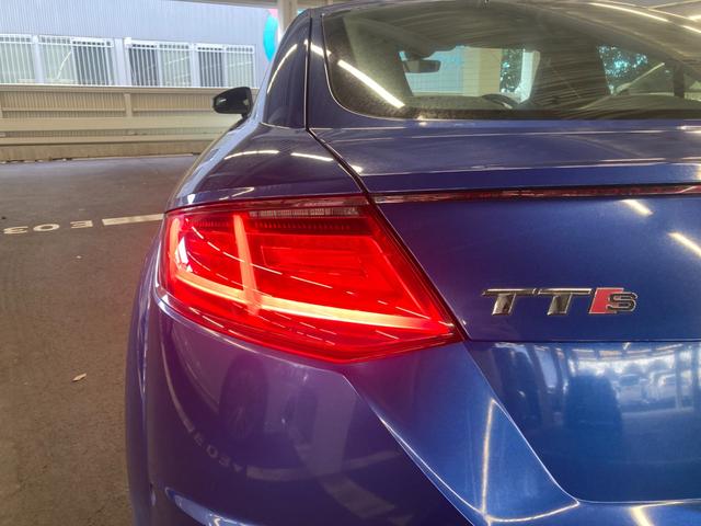 ＴＴＳクーペ ２．０ＴＦＳＩ　クワトロ　Ａｕｄｉ認定中古車　１オーナー　ファインナッパレザー（グレー）　アシスタンスパッケージアドバンスト　マトリクスＬＥＤヘッドライト　バーチャルコックピット　クルコン　Ｂカメラ　ＴＶ　Ｂｌｕｅｔｏｏｔｈ（47枚目）