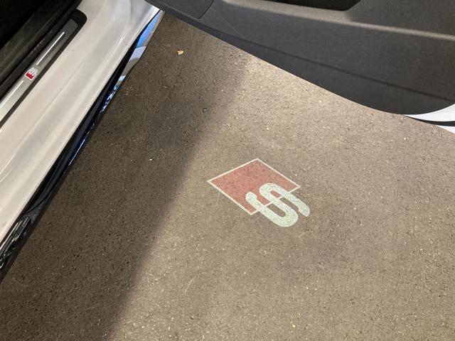 エンジンやトランスミッション等の主要部品を含むほぼ全ての部品を、走行距離に関係なく保証します。万一、修理が必要な場合でも工賃や部品代等は無償です。保証期間はスタッフまでお尋ねください