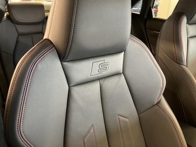 Ａｕｄｉ認定中古車ならではのクオリティ！高度な訓練・教育を受けたＡｕｄｉ専門のメカニックがご納車前に専用テスターを使った、１００項目にも及ぶ精密な点検・整備を行います　０２８−６５８−２３３０