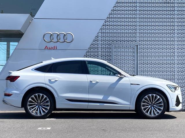 ｅ－トロンスポーツバック ５５クワトロ　Ｓライン　Ａｕｄｉ認定中古車　パノラマサンルーフ　元デモカー　Ｓライン　４ゾーンエアコン　エアクオリティパッケージ　サイレンスパッケージ　バーチャルエクステリアミラー　２１インチアルミホイール　運転支援機能（35枚目）