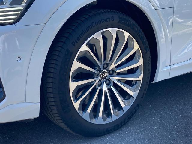 ｅ－トロンスポーツバック ５５クワトロ　Ｓライン　Ａｕｄｉ認定中古車　パノラマサンルーフ　元デモカー　Ｓライン　４ゾーンエアコン　エアクオリティパッケージ　サイレンスパッケージ　バーチャルエクステリアミラー　２１インチアルミホイール　運転支援機能（42枚目）