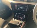 ５５ｅ－トロンクワトロ　Ｓライン　Ａｕｄｉ認定中古車　ブラックスタイリングＰＫＧ　サイレンスＰＫＧ　インテリアＰＫＧ　２１インチホイール　アダプティブクルコン　レーンアシスト　サイドアシスト　全方位カメラ　電動リアゲート（26枚目）