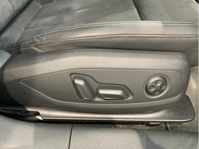 Ａ５スポーツバック ３５ＴＤＩ　Ｓライン　衝突被害軽減ブレーキ　アダプティブクルーズコントロール　レーンキープアシスト　全周囲カメラ　オートマチックハイビーム　メモリーナビ　ＥＴＣ　ミュージックプレイヤー接続可　アルミホイール　シートヒーター（16枚目）