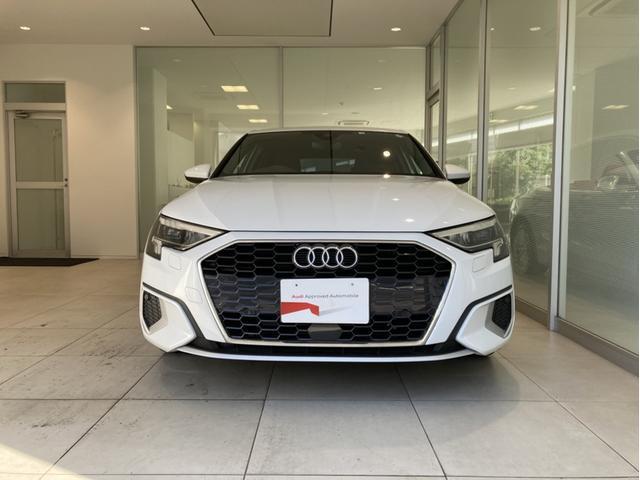 A3 スポーツバック30TFSIアドバンスド レーンキープアシスト 障害物センサー オートマチックハイビーム LEDヘッドライト アルミホイール 過給器設定モデル 横滑り防止装置 アイドリングストップ スマートキー ワンオーナー 禁煙車(6枚目)