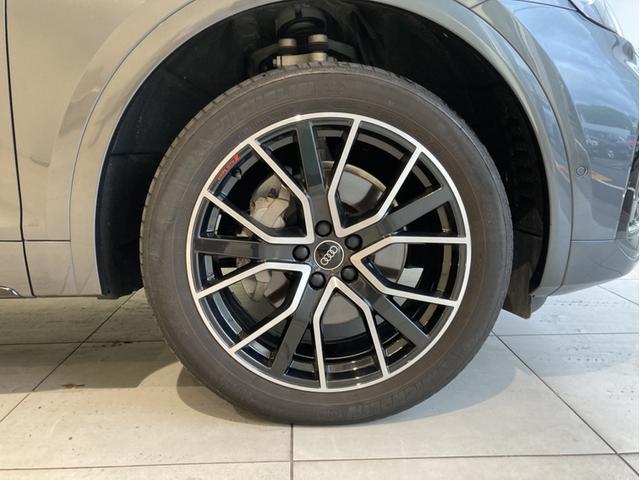 Q5 40TDIクワトロ Sライン 衝突被害軽減ブレーキ アダプティブクルーズコントロール レーンキープアシスト パーキングアシスト 全周囲カメラ オートマチックハイビーム メモリーナビ ワンセグTV ミュージックプレイヤー接続可(7枚目)