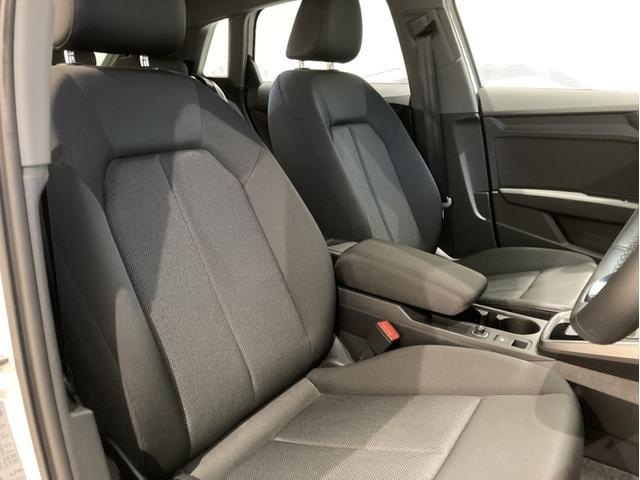 A3 スポーツバック30TFSI HDDナビ ETC 衝突被害軽減ブレーキ アダプティブクルーズコントロール レーンキープアシスト 障害物センサー バックカメラ シートヒーター LEDヘッドライト アルミホイール フルセグTV 禁煙車(17枚目)
