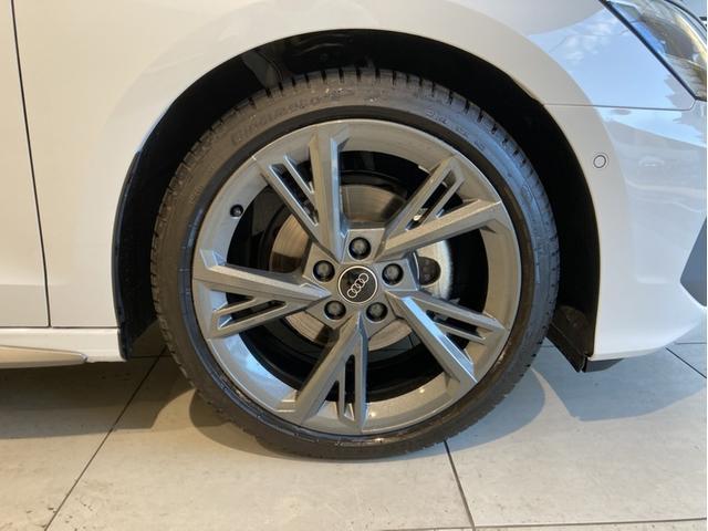 A3 スポーツバック30TFSI Sライン HDDナビ ETC 衝突被害軽減ブレーキ アダプティブクルーズコントロール レーンキープアシスト 障害物センサー バックカメラ 本革シート シートヒーター 電動シート LEDヘッドライト フルセグTV(11枚目)