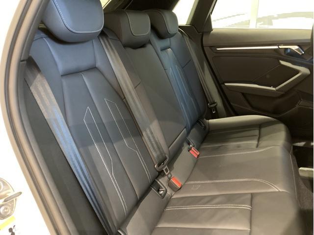 A3 スポーツバック30TFSI Sライン HDDナビ ETC 衝突被害軽減ブレーキ アダプティブクルーズコントロール レーンキープアシスト 障害物センサー バックカメラ 本革シート シートヒーター 電動シート LEDヘッドライト フルセグTV(18枚目)