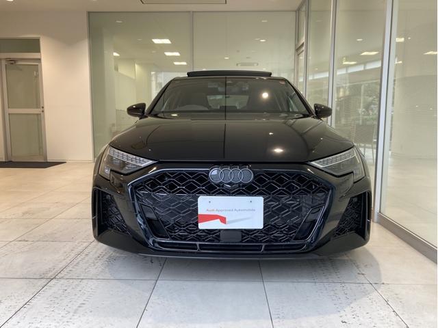 RS3スポーツバック ベースグレード 4WD メモリーナビ ETC 衝突被害軽減ブレーキ アダプティブクルーズコントロール レーンキープアシスト パーキングアシスト 障害物センサー バックカメラ 本革シート シートヒーター アルミホイール(6枚目)