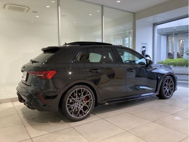 RS3スポーツバック ベースグレード 4WD メモリーナビ ETC 衝突被害軽減ブレーキ アダプティブクルーズコントロール レーンキープアシスト パーキングアシスト 障害物センサー バックカメラ 本革シート シートヒーター アルミホイール(8枚目)