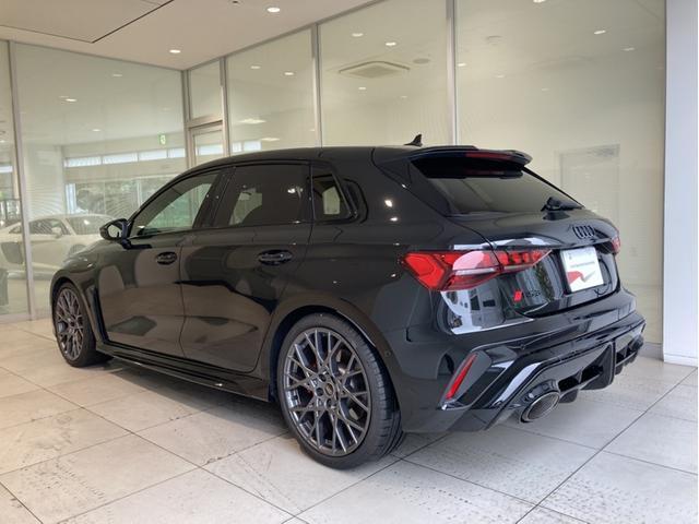 RS3スポーツバック ベースグレード 4WD メモリーナビ ETC 衝突被害軽減ブレーキ アダプティブクルーズコントロール レーンキープアシスト パーキングアシスト 障害物センサー バックカメラ 本革シート シートヒーター アルミホイール(14枚目)