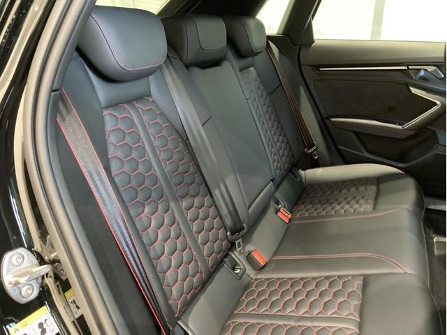 RS3スポーツバック ベースグレード 4WD メモリーナビ ETC 衝突被害軽減ブレーキ アダプティブクルーズコントロール レーンキープアシスト パーキングアシスト 障害物センサー バックカメラ 本革シート シートヒーター アルミホイール(19枚目)