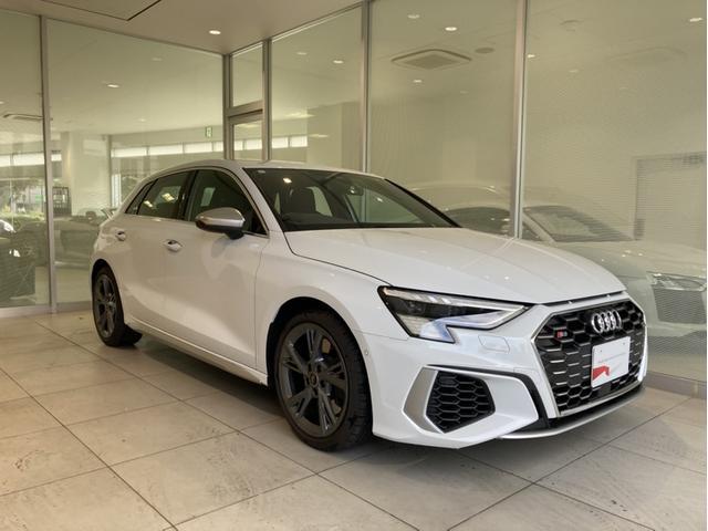 S3 スポーツバック 4WD メモリーナビ ETC 衝突被害軽減ブレーキ アダプティブクルーズコントロール レーンキープアシスト パーキングアシスト 障害物センサー バックカメラ 本革シート シートヒーター アルミホイール(6枚目)