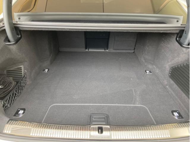 Ａ８ ６０ＴＦＳＩ　ｅクワトロ　４ＷＤ　サンルーフ／デモカー／Ｂ＆Ｏ　全周囲カメラ　フロント／サイド／バックカメラ　アルミホイール　スマートキー　電動シート　シートヒーター　本革シート　過給器設定モデル　フルセグＴＶ　障害物センサー（25枚目）