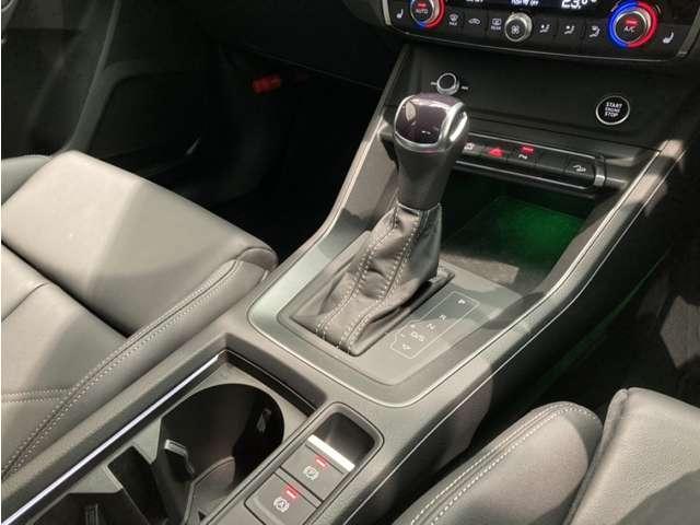 Ｑ３スポーツバック ３５ＴＦＳＩ　Ｓライン　限定車／デモカー／プラスＰＫＧ／レザーシート　レーンキープアシスト　障害物センサー　フロント／サイド／バックカメラ　メモリーナビ　ミュージックプレイヤー接続可　ＥＴＣ　スマートキー　電動シート　ＬＥＤ（21枚目）