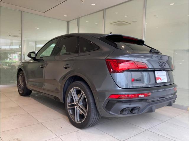 ＳＱ５スポーツバック 　４ＷＤ　レザーパッケージ／アダプティブエアサスペンション／ブラックスタイリングパッケージ／ＴＶチューナー／プライバシーガラス／ファインナッパレザーダイアモンドステッチング　ＬＥＤ　アルミホイール（11枚目）