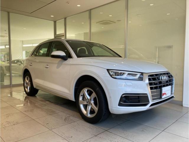 Q5 40TDIクワトロ スポーツ ディーゼルターボ 4WD アシスタンスパッケージ/マトリクスLEDヘッドライトパッケージ/リヤアシスタンスパッケージ ルーフレール アルミホイール スマートキー 電動シート シートヒーター ETC(8枚目)