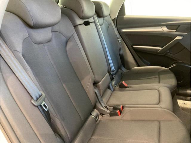 Q5 40TDIクワトロ スポーツ ディーゼルターボ 4WD アシスタンスパッケージ/マトリクスLEDヘッドライトパッケージ/リヤアシスタンスパッケージ ルーフレール アルミホイール スマートキー 電動シート シートヒーター ETC(17枚目)