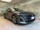 《Audi認定中古車》ならではのクオリティ、高度な訓練・教育を受けたAudi専門のメカニックがご納車前に100項目にも及ぶ精密な点検を行います。