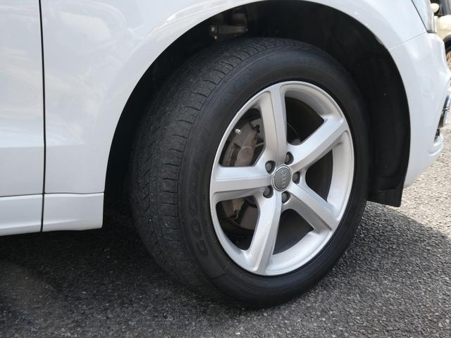 Ｑ５ ２．０ＴＦＳＩクワトロ　禁煙　４ＷＤ　スマートキー　Ｓ記録４枚　アイスト　ハーフレザー　パワーシート　ＢＴ　地デジ　純正１９ＡＷ　ＢＳカメ　ＦＲソナー　電動トランク　パドル　ヒルアシスト　ＨＩＤ　ルーフレール　社外レーダー（22枚目）