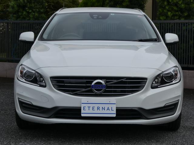 Ｖ６０ Ｔ４　ラグジュアリーエディション　１オーナ　禁煙　整備記録８枚全Ｄ　黒革　ＳＨ　Ｐシート　地デジ　ＢＴ　ＵＳＢ　Ｂカメラ　Ｒソナー　Ｐシフト　純正１７インチＡＷ　インテリセーフ　追従ＡＣＣ　車間警告　ＢＬＩＳ　ＨＩＤ　ルーフレール（2枚目）