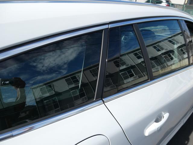 Ｖ６０ Ｔ４　ラグジュアリーエディション　１オーナ　禁煙　整備記録８枚全Ｄ　黒革　ＳＨ　Ｐシート　地デジ　ＢＴ　ＵＳＢ　Ｂカメラ　Ｒソナー　Ｐシフト　純正１７インチＡＷ　インテリセーフ　追従ＡＣＣ　車間警告　ＢＬＩＳ　ＨＩＤ　ルーフレール（7枚目）