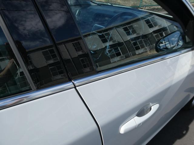 Ｖ６０ Ｔ４　ラグジュアリーエディション　１オーナ　禁煙　整備記録８枚全Ｄ　黒革　ＳＨ　Ｐシート　地デジ　ＢＴ　ＵＳＢ　Ｂカメラ　Ｒソナー　Ｐシフト　純正１７インチＡＷ　インテリセーフ　追従ＡＣＣ　車間警告　ＢＬＩＳ　ＨＩＤ　ルーフレール（8枚目）