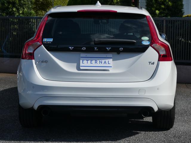 Ｖ６０ Ｔ４　ラグジュアリーエディション　１オーナ　禁煙　整備記録８枚全Ｄ　黒革　ＳＨ　Ｐシート　地デジ　ＢＴ　ＵＳＢ　Ｂカメラ　Ｒソナー　Ｐシフト　純正１７インチＡＷ　インテリセーフ　追従ＡＣＣ　車間警告　ＢＬＩＳ　ＨＩＤ　ルーフレール（18枚目）