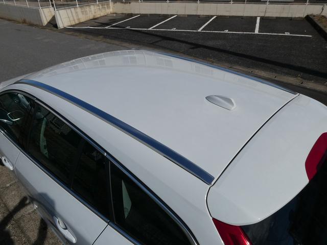 Ｖ６０ Ｔ４　ラグジュアリーエディション　１オーナ　禁煙　整備記録８枚全Ｄ　黒革　ＳＨ　Ｐシート　地デジ　ＢＴ　ＵＳＢ　Ｂカメラ　Ｒソナー　Ｐシフト　純正１７インチＡＷ　インテリセーフ　追従ＡＣＣ　車間警告　ＢＬＩＳ　ＨＩＤ　ルーフレール（21枚目）