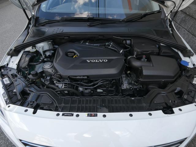 Ｖ６０ Ｔ４　ラグジュアリーエディション　１オーナ　禁煙　整備記録８枚全Ｄ　黒革　ＳＨ　Ｐシート　地デジ　ＢＴ　ＵＳＢ　Ｂカメラ　Ｒソナー　Ｐシフト　純正１７インチＡＷ　インテリセーフ　追従ＡＣＣ　車間警告　ＢＬＩＳ　ＨＩＤ　ルーフレール（54枚目）
