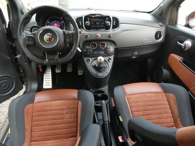 アバルト５９５ コンペティツィオーネ　後期　左５ＭＴ　２オーナ　禁煙　２８７００ｋｍ　整備記録６枚　Ｓａｂｅｌｔシート　５インチタッチパネル　ＢＴ　Ｒソナー　純正１７インチＡＷ　ブレンボキャリパ　レコモン　デイライト　ＨＩＤ　ＥＴＣ（24枚目）