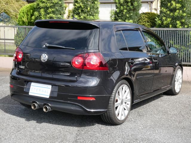 ゴルフ Ｒ３２　１オーナー車　禁煙車　４８９６０ｋｍ　天張り張替済　フルタイム４ＷＤ　取説　整備手帳　スペアキー　整備記録あり　黒革　シートヒーター　フルセグ　純正１８インチＡＷ　パドルシフト　キセノンライト　ＥＴＣ（9枚目）