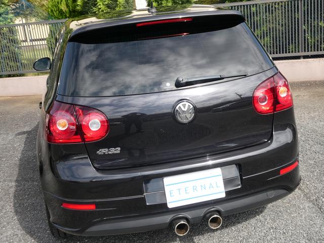 ゴルフ Ｒ３２　１オーナー車　禁煙車　４８９６０ｋｍ　天張り張替済　フルタイム４ＷＤ　取説　整備手帳　スペアキー　整備記録あり　黒革　シートヒーター　フルセグ　純正１８インチＡＷ　パドルシフト　キセノンライト　ＥＴＣ（13枚目）