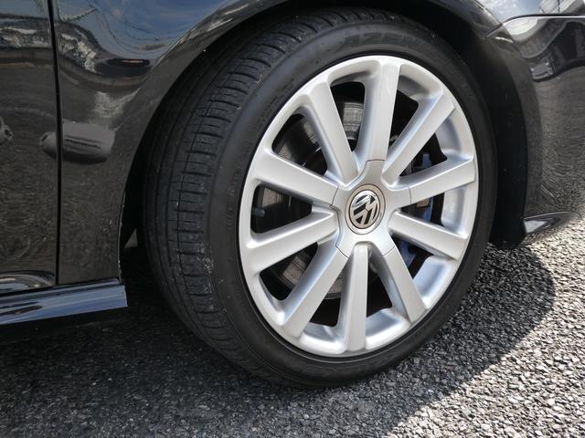 ゴルフ Ｒ３２　１オーナー車　禁煙車　４８９６０ｋｍ　天張り張替済　フルタイム４ＷＤ　取説　整備手帳　スペアキー　整備記録あり　黒革　シートヒーター　フルセグ　純正１８インチＡＷ　パドルシフト　キセノンライト　ＥＴＣ（22枚目）