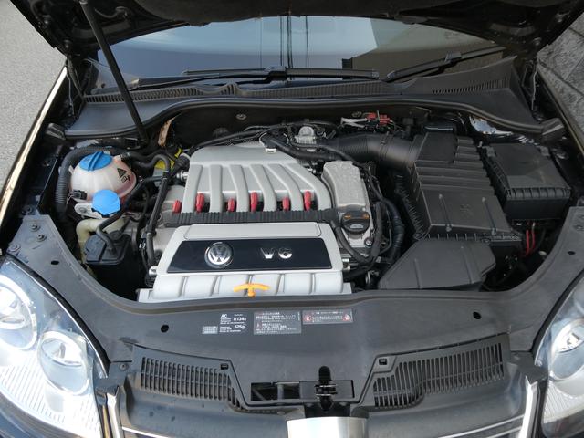 ゴルフ Ｒ３２　１オーナー車　禁煙車　４８９６０ｋｍ　天張り張替済　フルタイム４ＷＤ　取説　整備手帳　スペアキー　整備記録あり　黒革　シートヒーター　フルセグ　純正１８インチＡＷ　パドルシフト　キセノンライト　ＥＴＣ（47枚目）