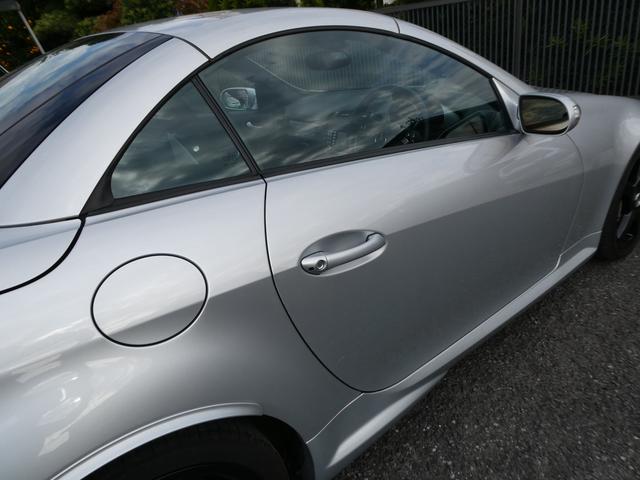SLK SLK350 AMGスポーツエディション 電動オープン 禁煙 S記録10枚 48224km時ATオイル デフオイル交換歴 取説 整備手帳 スペアキー 黒革 シートヒーター エアスカーフ 純正18インチAW パドル 前後ソナー HID ETC(6枚目)