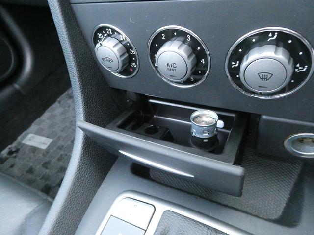 SLK SLK350 AMGスポーツエディション 電動オープン 禁煙 S記録10枚 48224km時ATオイル デフオイル交換歴 取説 整備手帳 スペアキー 黒革 シートヒーター エアスカーフ 純正18インチAW パドル 前後ソナー HID ETC(31枚目)