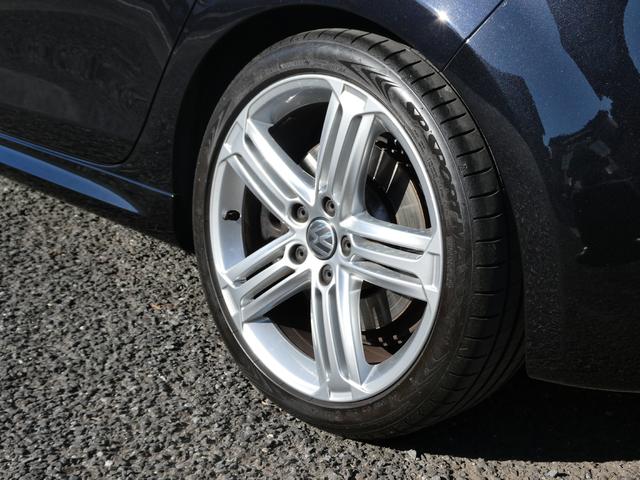 ゴルフ R 実走3万キロ台 フルタイム4WD 1オーナー 禁煙車 整備記録10枚全D 黒革 シートH パドル 純正HDDナビ フルセグ Bカメ 天張り垂れ無し 純正18インチAW レーダー HID ETC(23枚目)