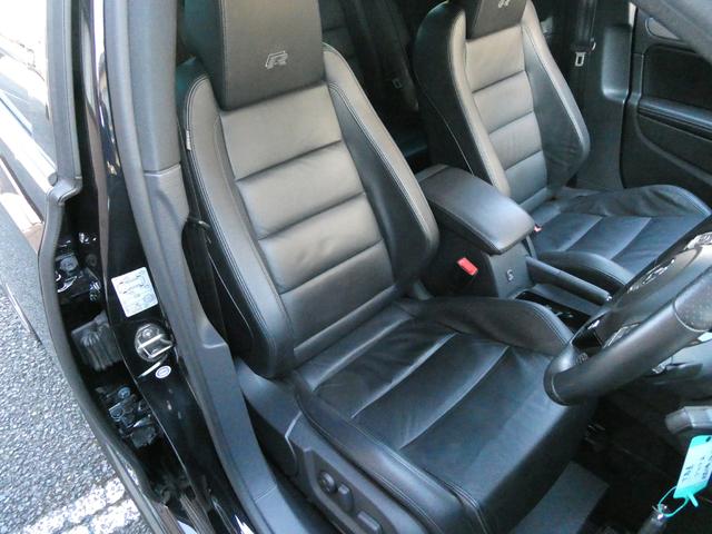 ゴルフ R 実走3万キロ台 フルタイム4WD 1オーナー 禁煙車 整備記録10枚全D 黒革 シートH パドル 純正HDDナビ フルセグ Bカメ 天張り垂れ無し 純正18インチAW レーダー HID ETC(26枚目)