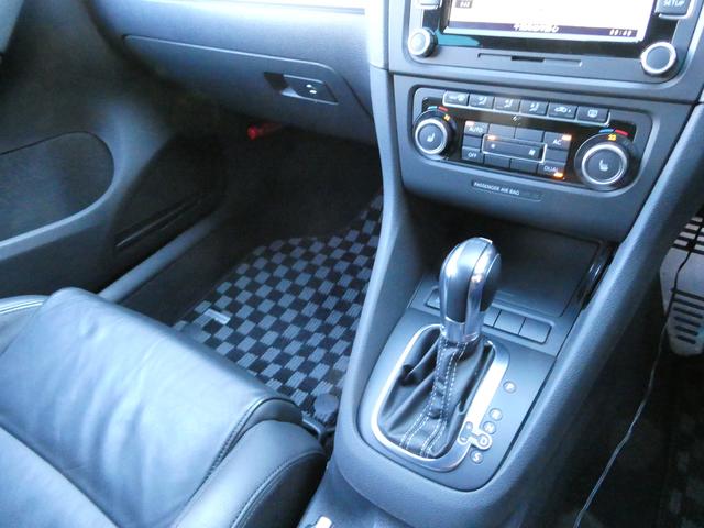 ゴルフ R 実走3万キロ台 フルタイム4WD 1オーナー 禁煙車 整備記録10枚全D 黒革 シートH パドル 純正HDDナビ フルセグ Bカメ 天張り垂れ無し 純正18インチAW レーダー HID ETC(34枚目)