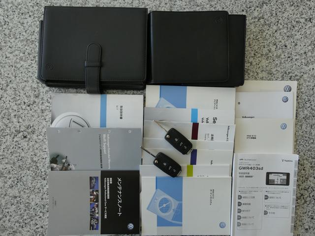 ゴルフ R 実走3万キロ台 フルタイム4WD 1オーナー 禁煙車 整備記録10枚全D 黒革 シートH パドル 純正HDDナビ フルセグ Bカメ 天張り垂れ無し 純正18インチAW レーダー HID ETC(53枚目)