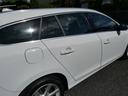Ｖ６０ Ｔ４　ラグジュアリーエディション　１オーナ　禁煙　整備記録８枚全Ｄ　黒革　ＳＨ　Ｐシート　地デジ　ＢＴ　ＵＳＢ　Ｂカメラ　Ｒソナー　Ｐシフト　純正１７インチＡＷ　インテリセーフ　追従ＡＣＣ　車間警告　ＢＬＩＳ　ＨＩＤ　ルーフレール（6枚目）