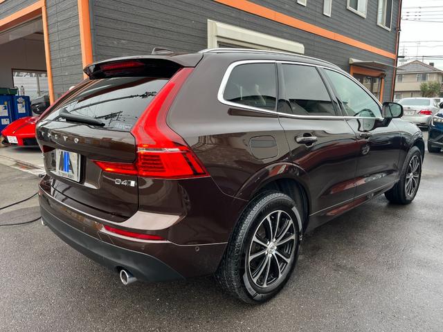 VOLVO XC60 D4 AWD MOMENTUM
