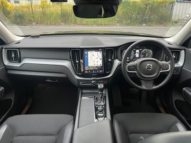 VOLVO XC60 D4 AWD MOMENTUM