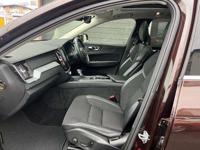 VOLVO XC60 D4 AWD MOMENTUM