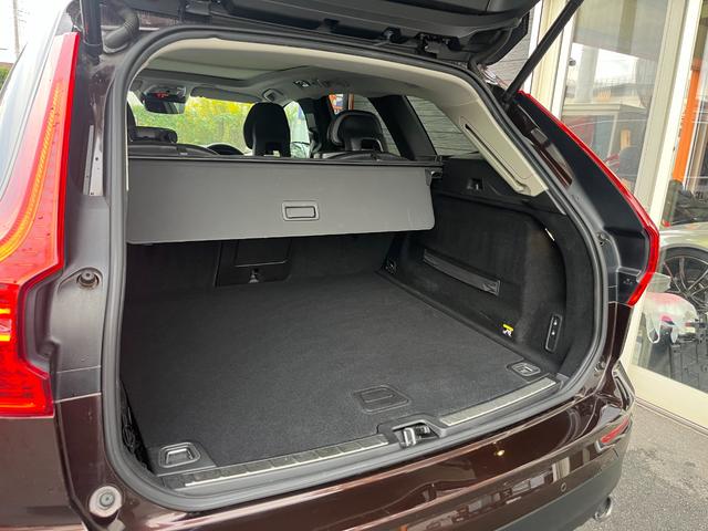 VOLVO XC60 D4 AWD MOMENTUM